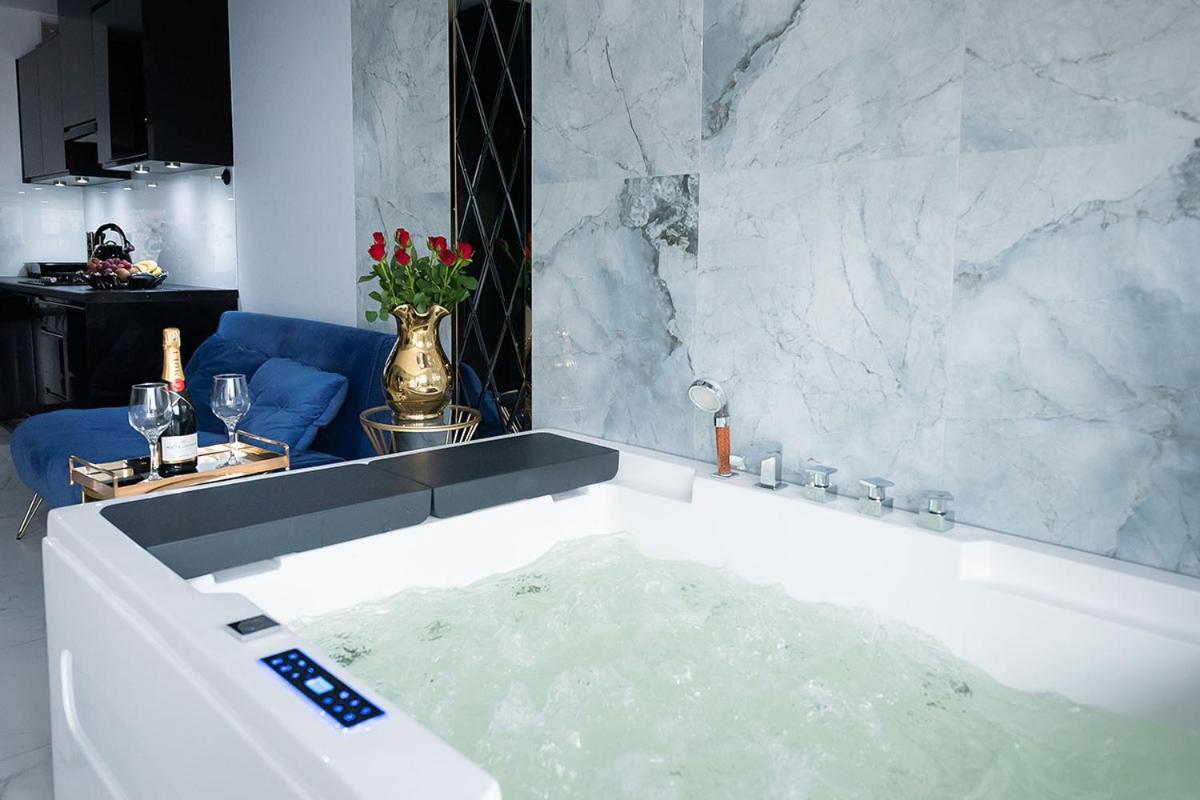 Apartament Jacuzzi Gdynia Exterior photo